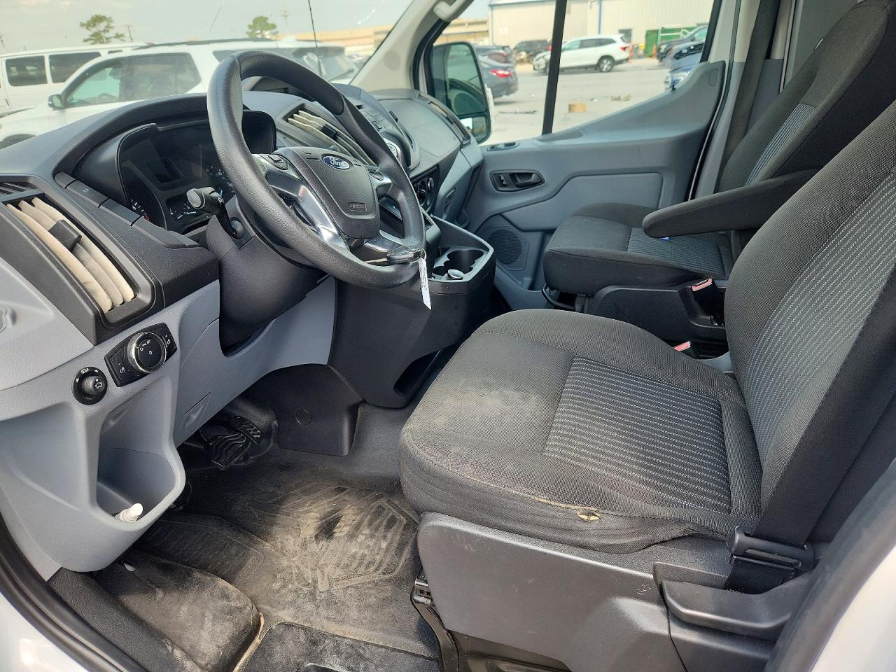 Ford Transit T-250