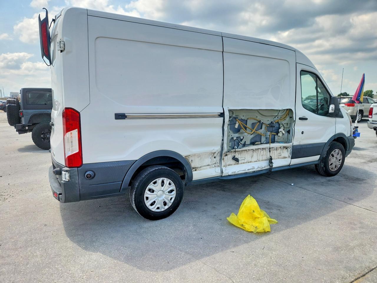 Ford Transit T-250