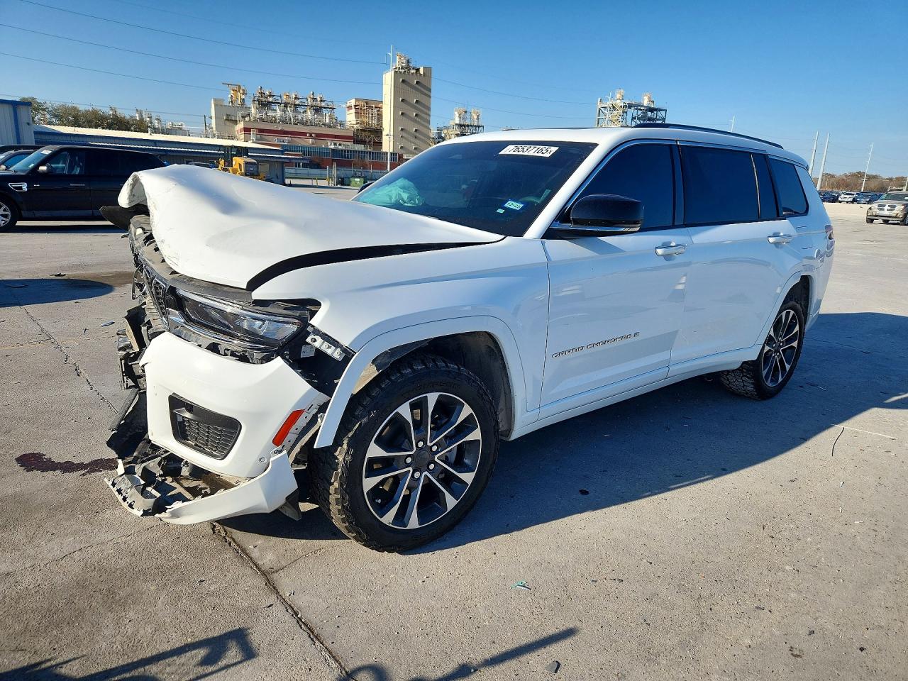 Salvage Jeep Grand Cherokee Image