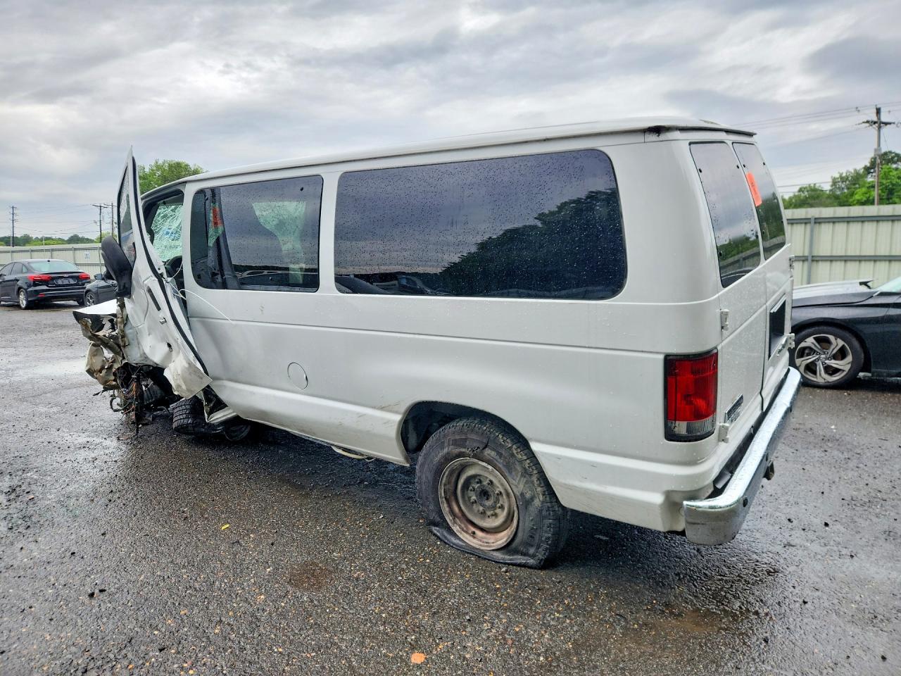 Ford Econoline E350 Super Duty Wagon