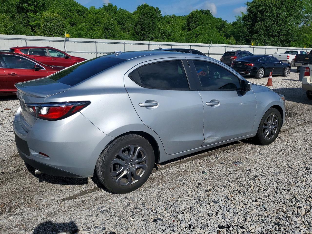 Toyota Yaris Le