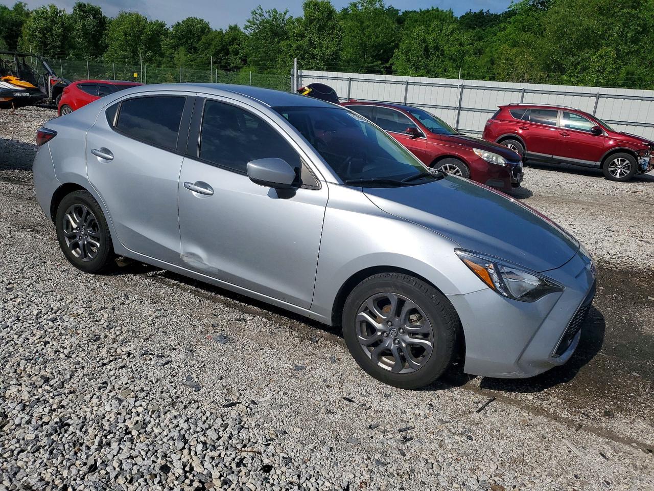 Toyota Yaris Le