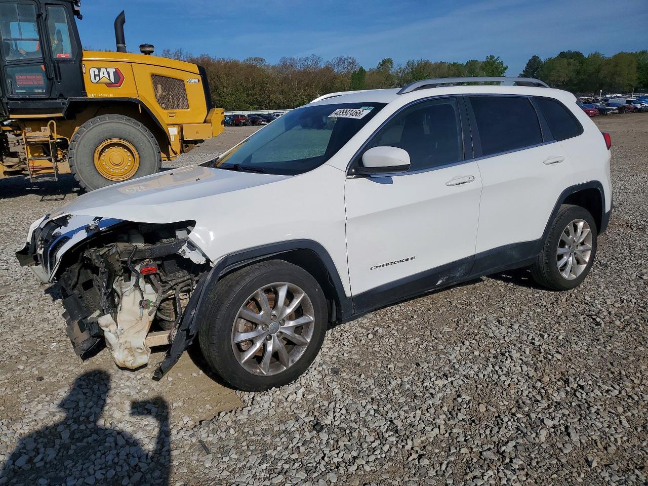 Salvage Jeep Cherokee Image