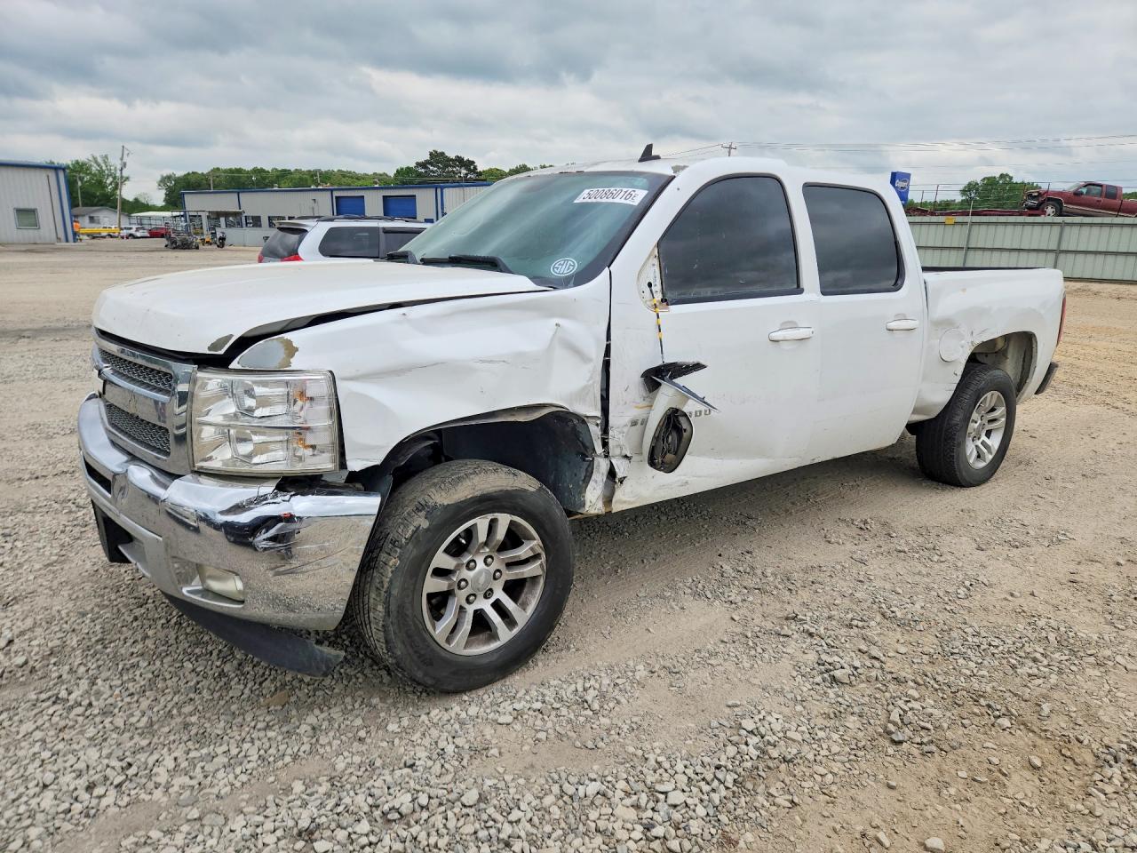 Salvage Chevrolet Silverado Image