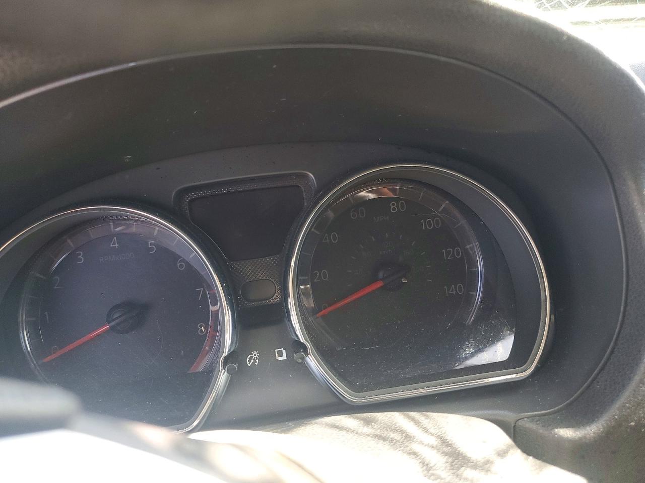 Nissan Versa 1.6 Sv