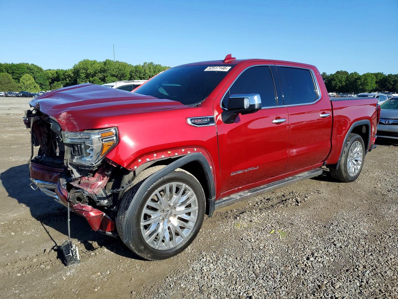 Salvage GMC Sierra Image