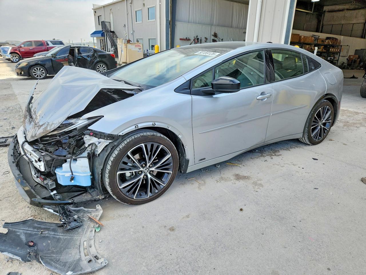 Salvage Toyota Prius Image
