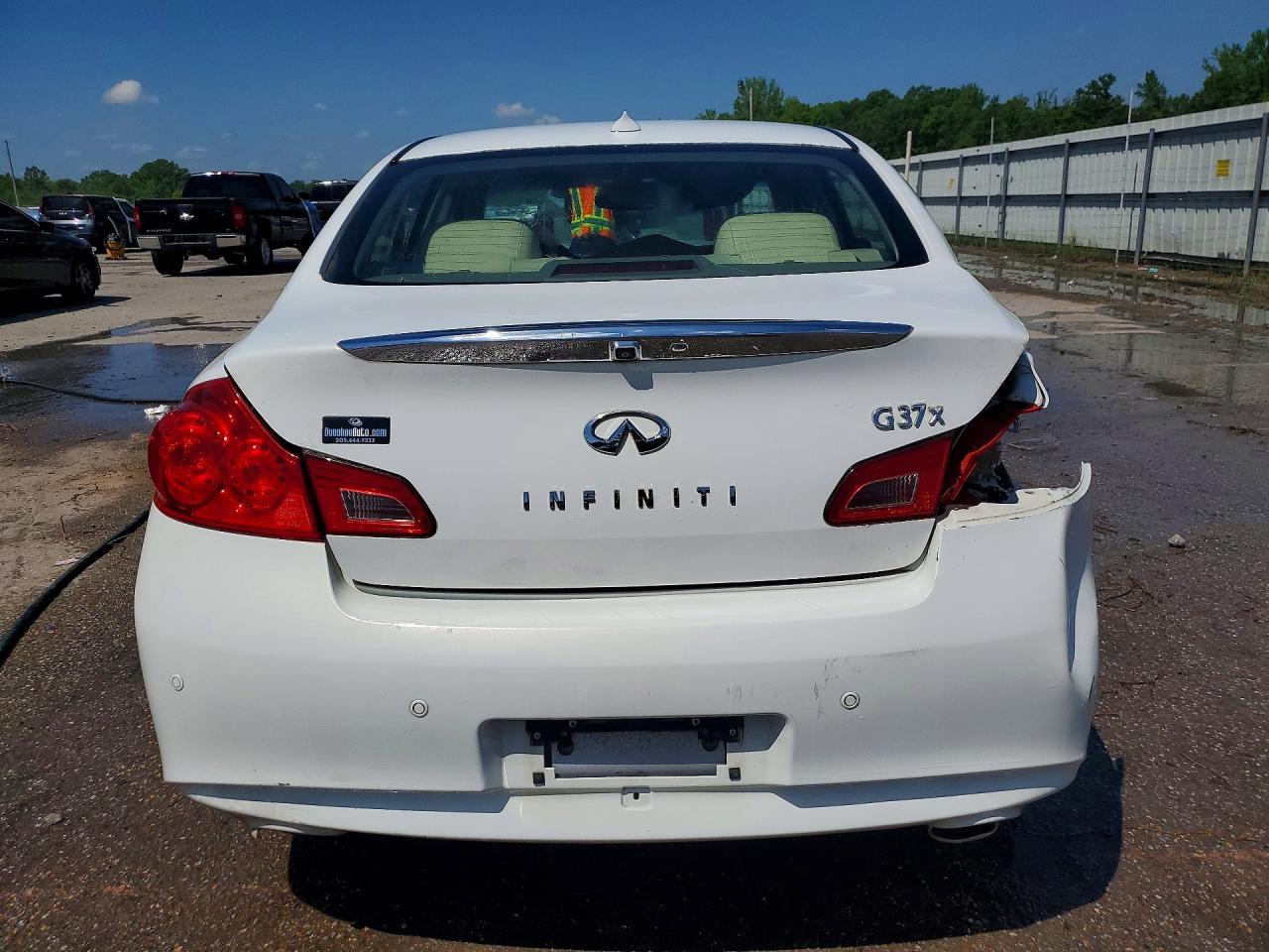 INFINITI G37 X