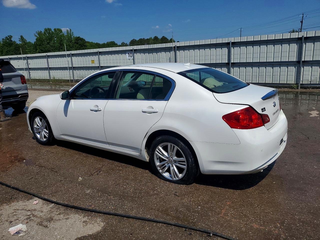INFINITI G37 X