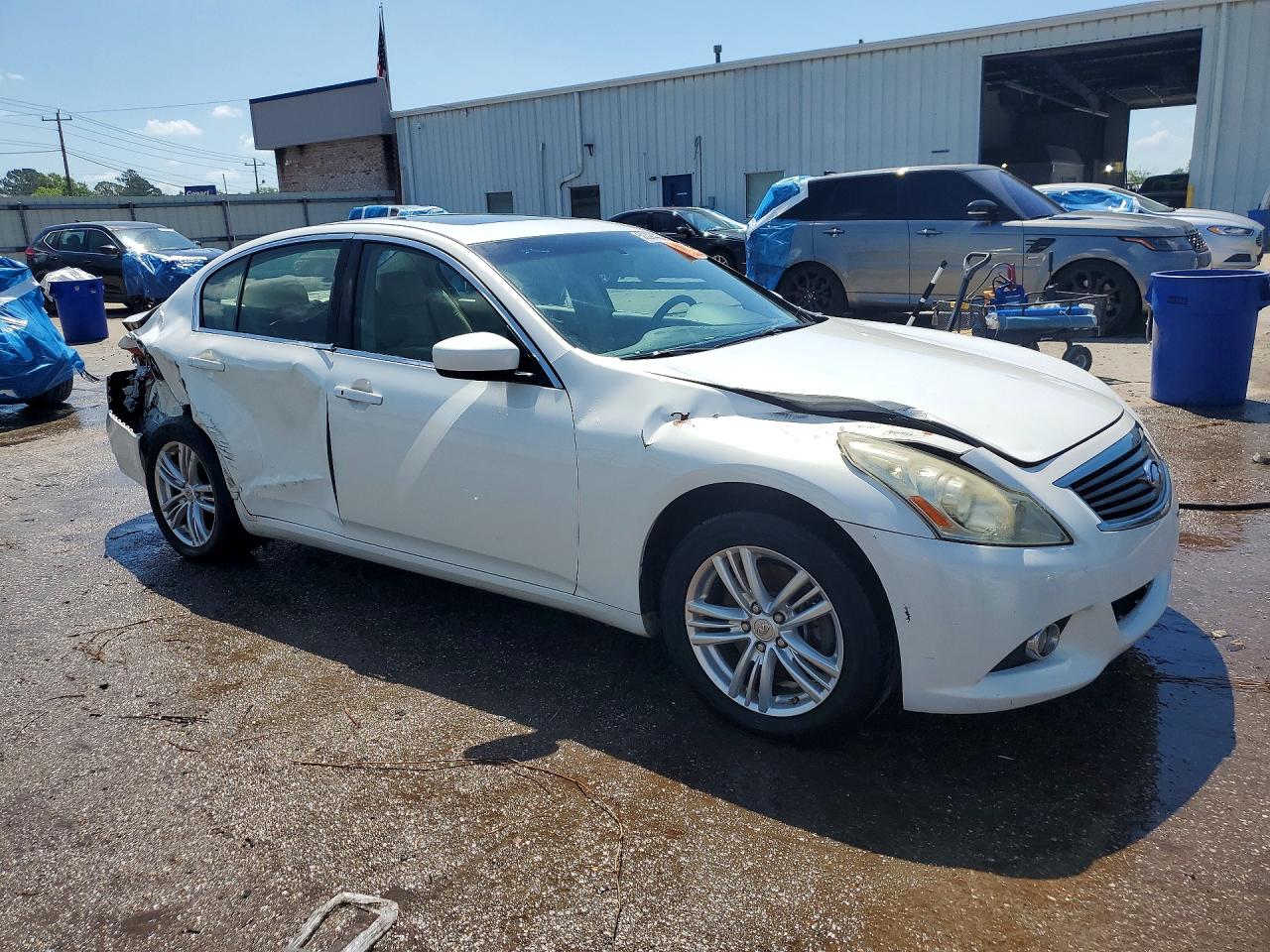 INFINITI G37 X