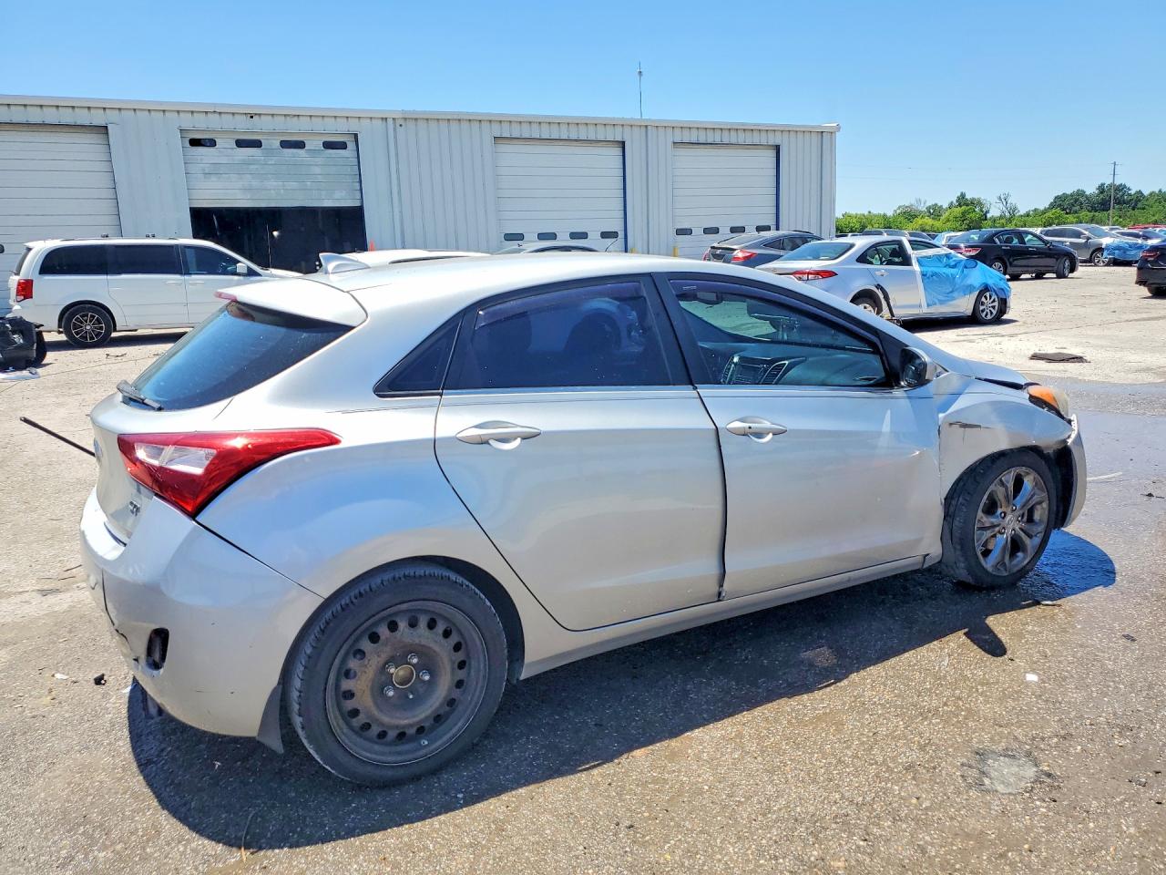 Hyundai ELANTRA Base
