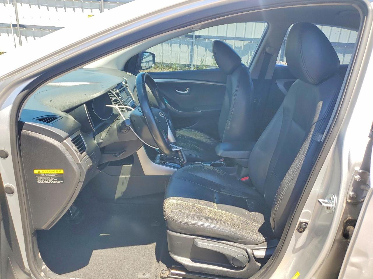 Hyundai ELANTRA Base