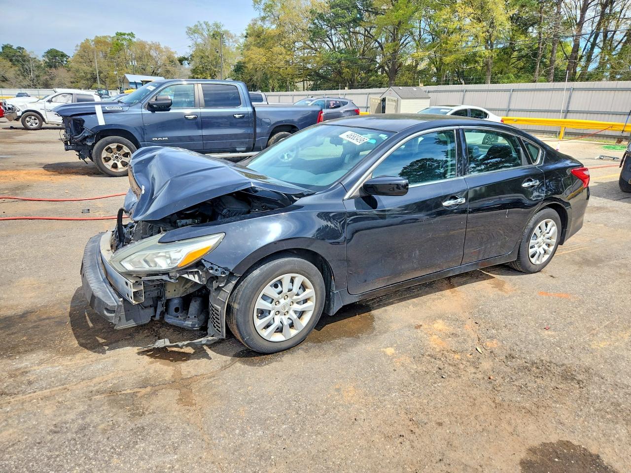 Salvage Nissan Altima Image