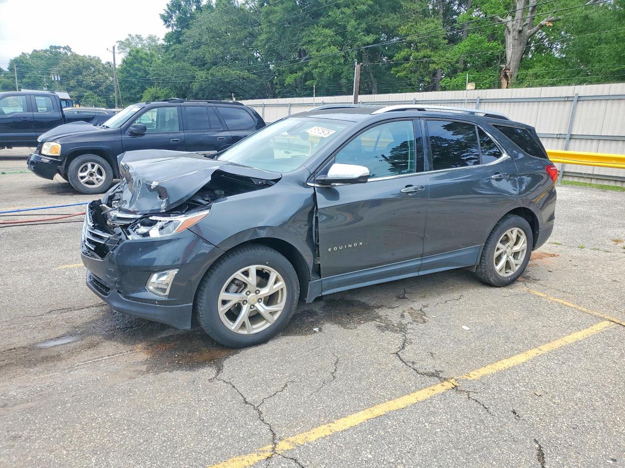 Salvage Chevrolet Equinox Image