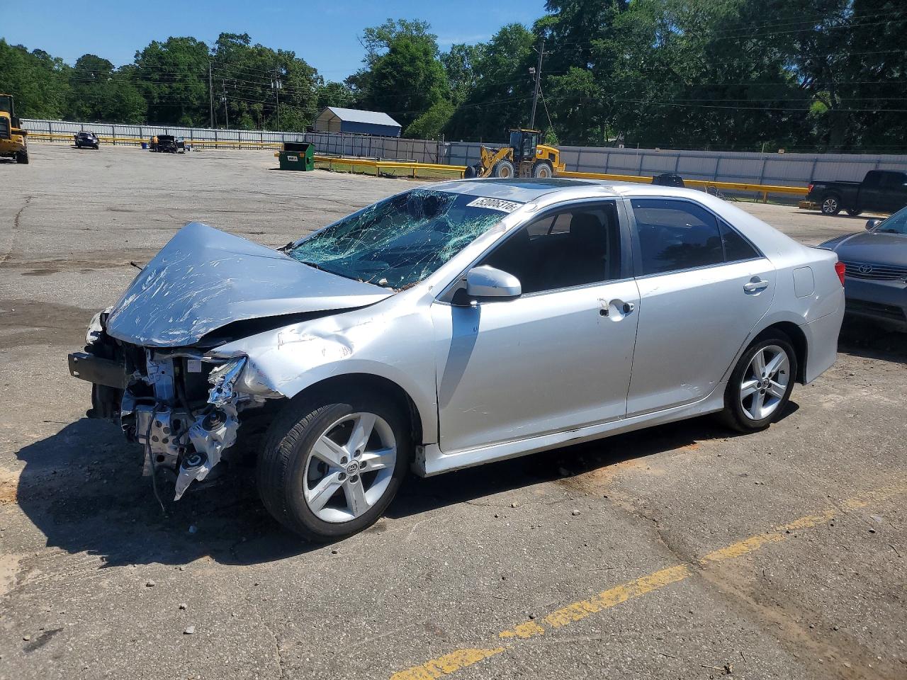 Salvage Toyota Camry Image