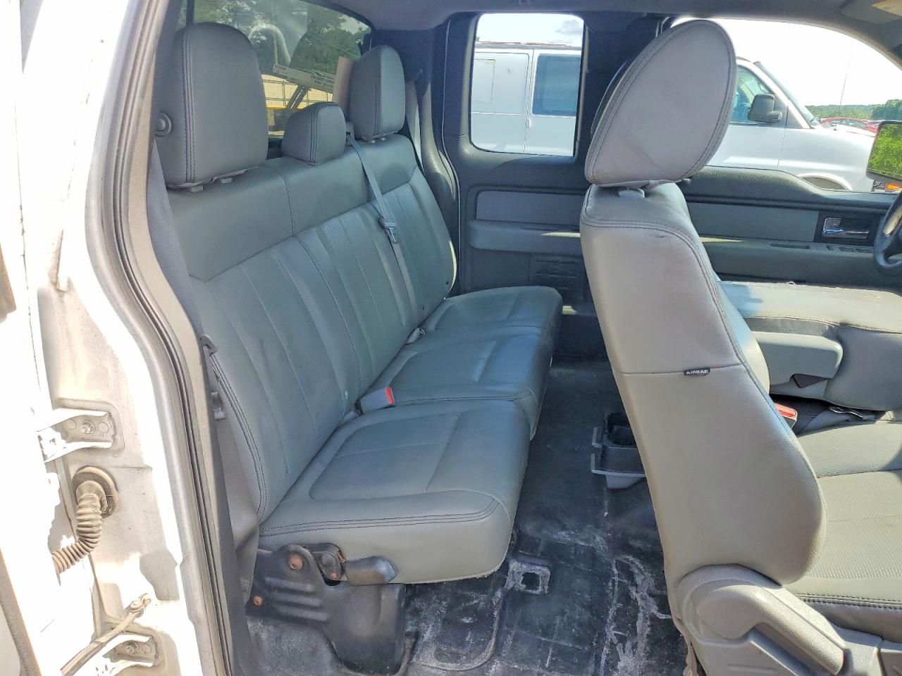 Ford F-150 Super Cab