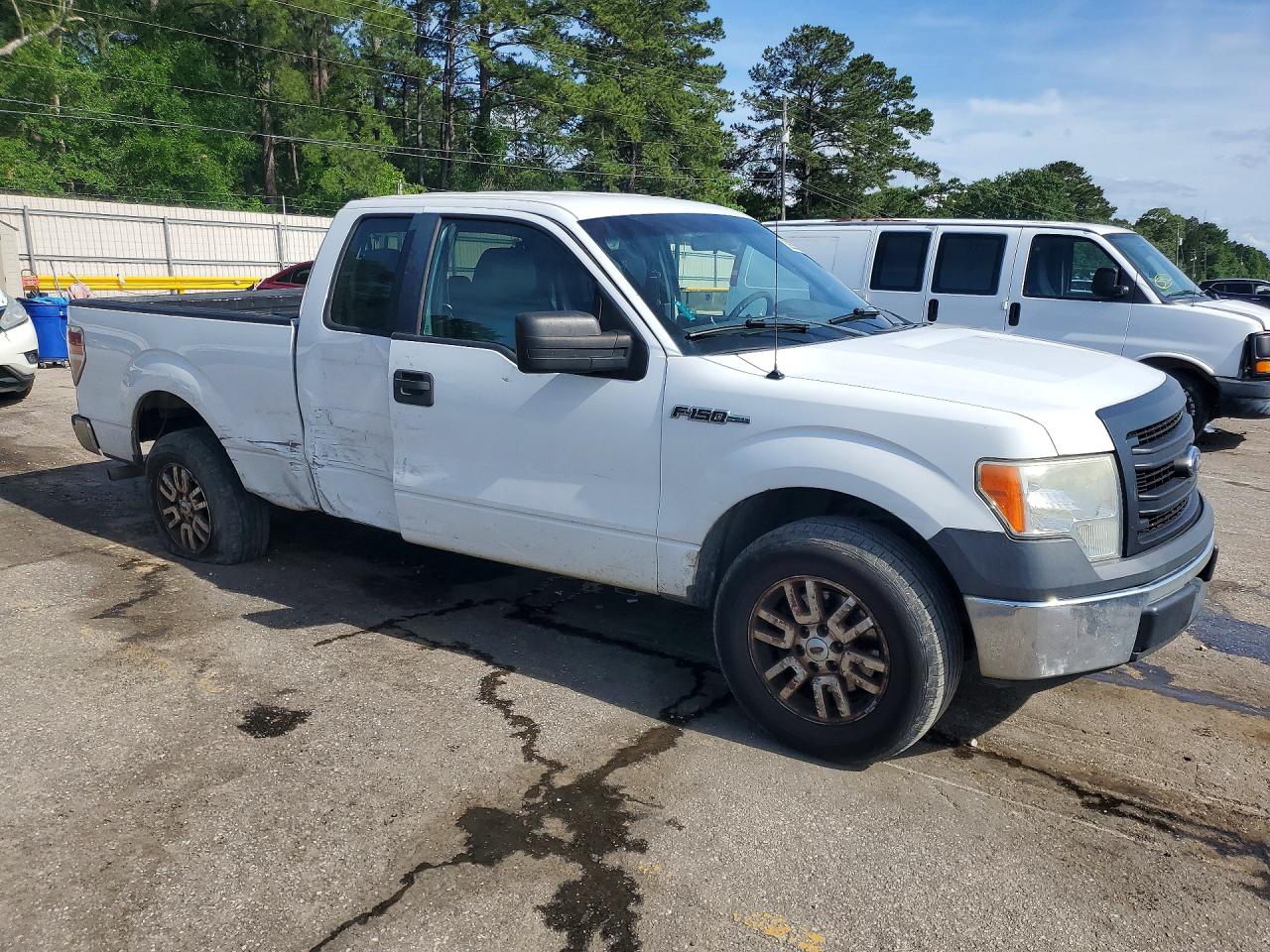 Ford F-150 Super Cab