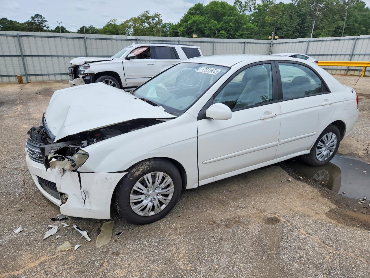 Salvage Kia Spectra Image