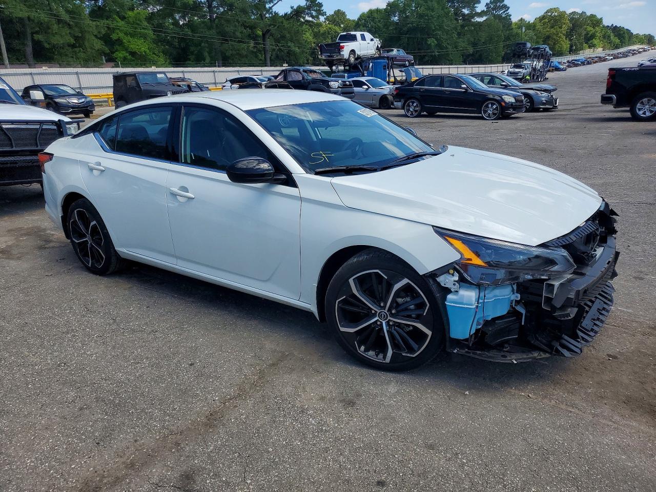 Nissan Altima Sr
