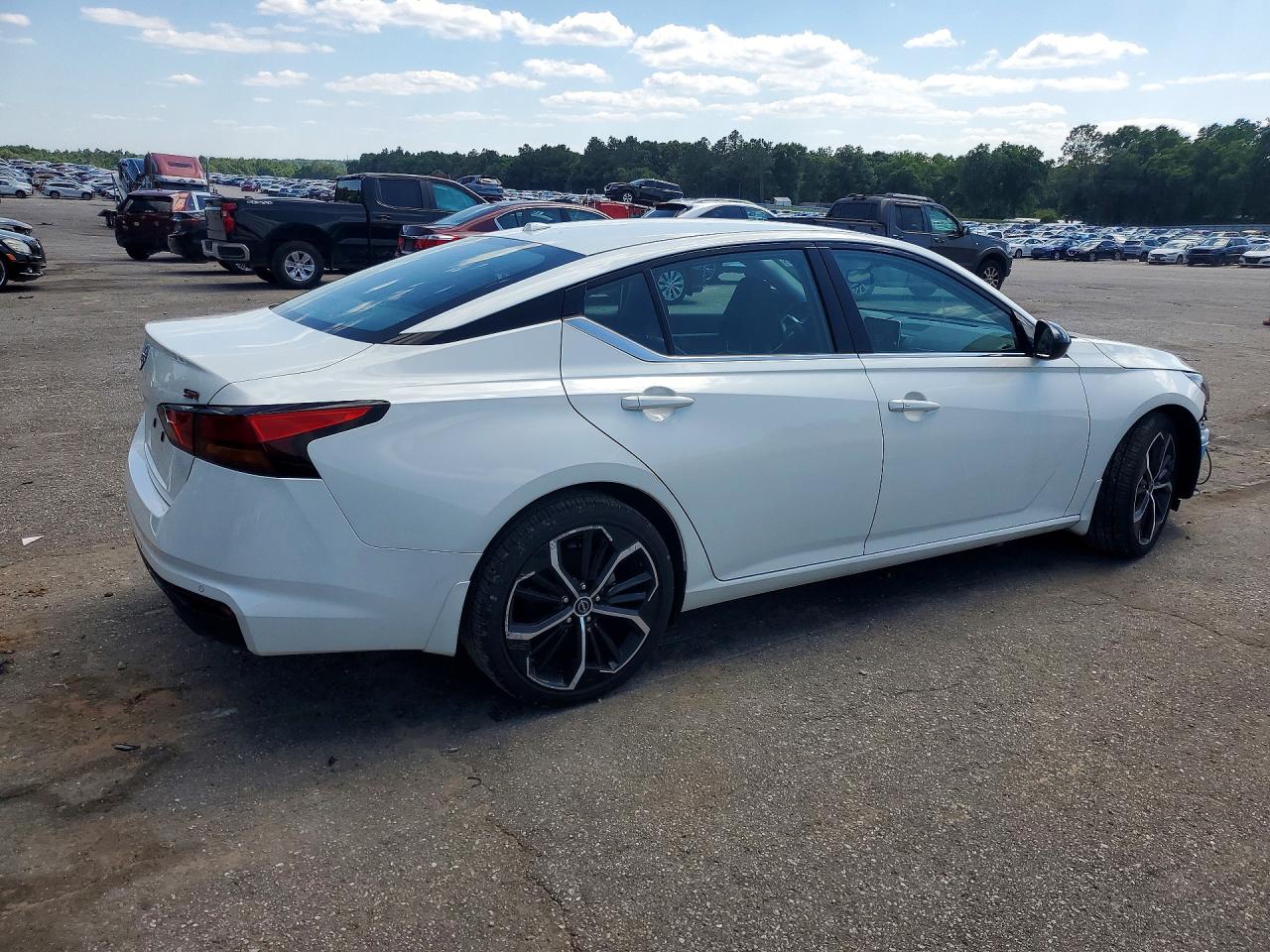 Nissan Altima Sr