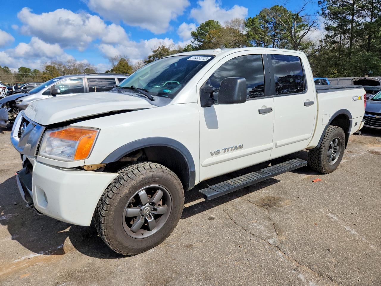 Salvage Nissan Titan Image