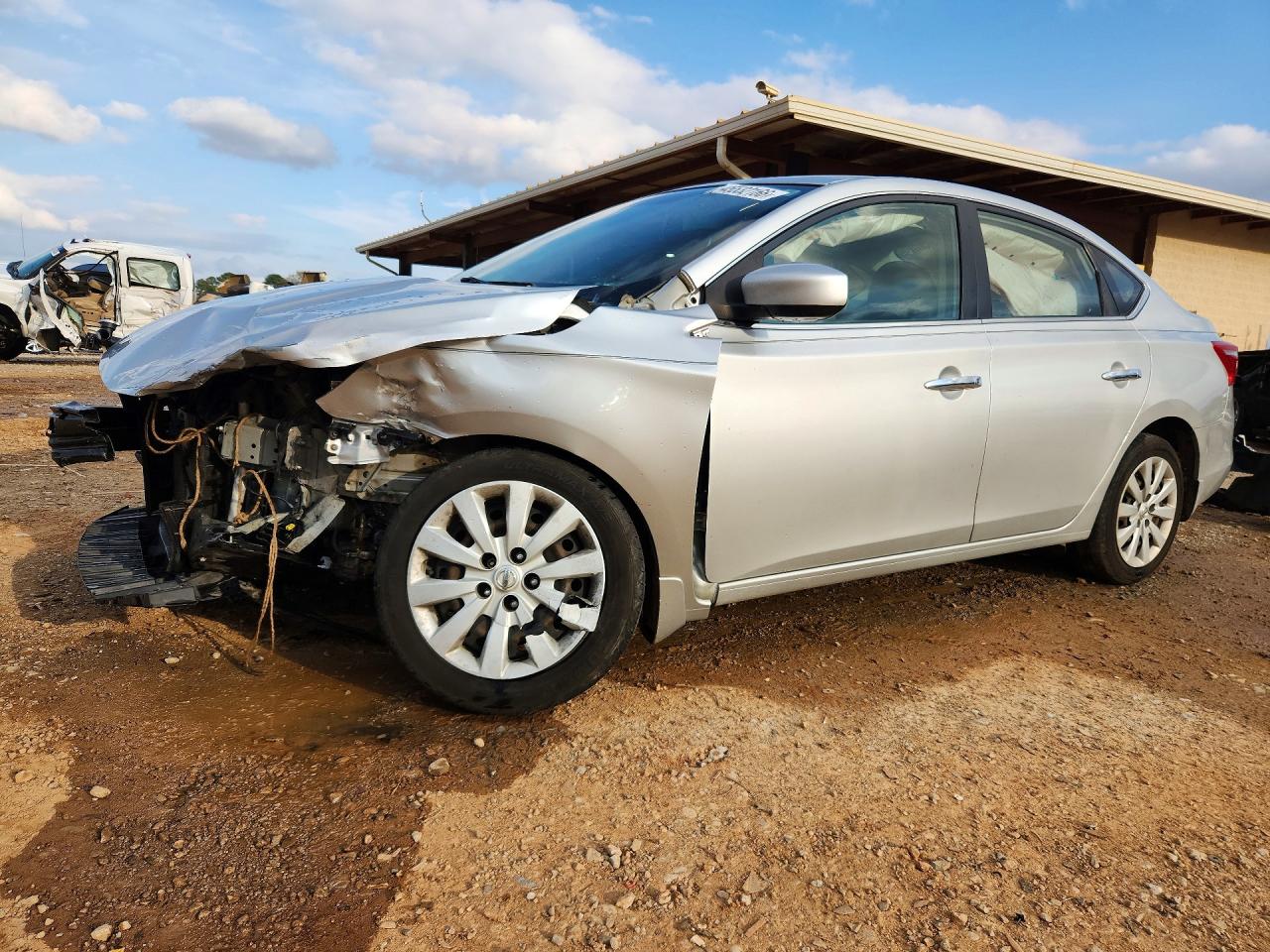 Salvage Nissan Sentra Image
