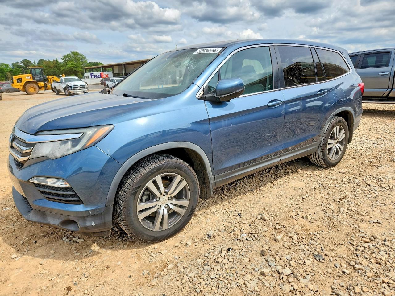 Salvage Honda Pilot Image