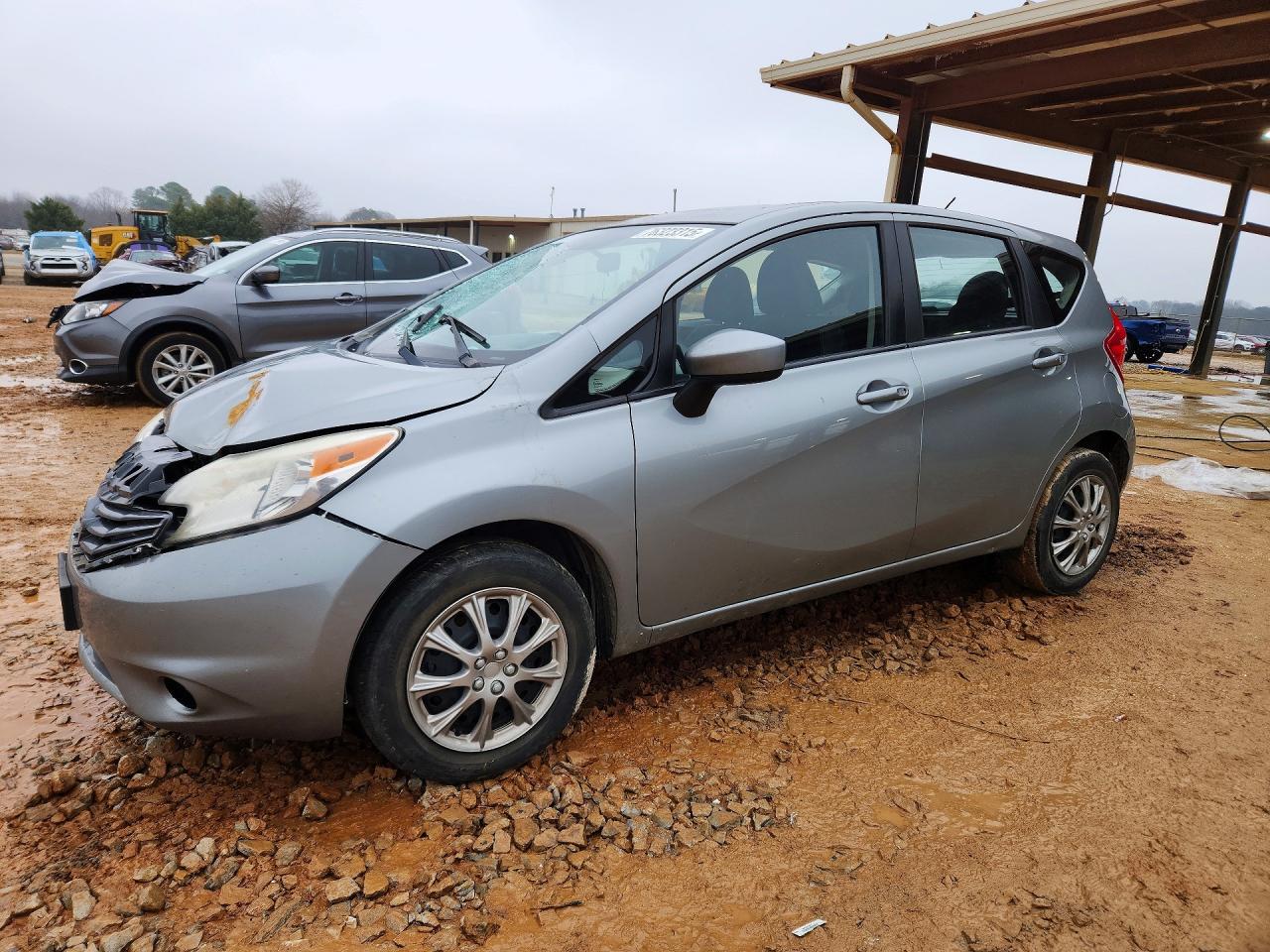 Salvage Nissan Versa Image