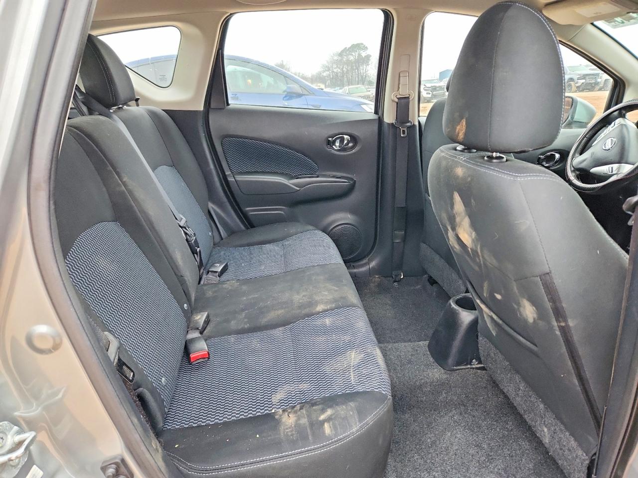 Nissan Versa S