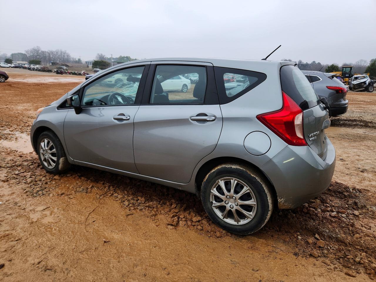 Nissan Versa S