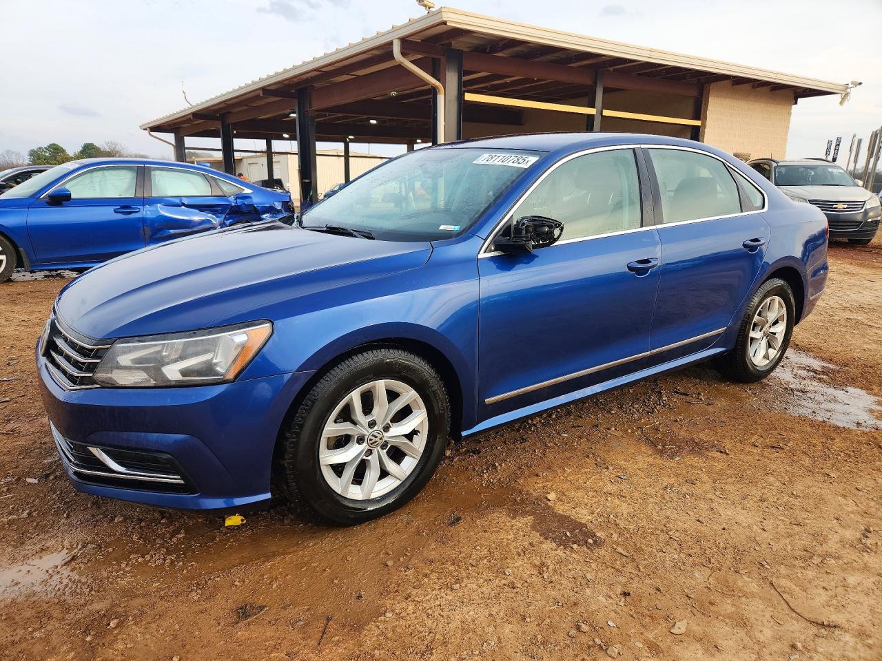 Salvage Volkswagen Passat Image