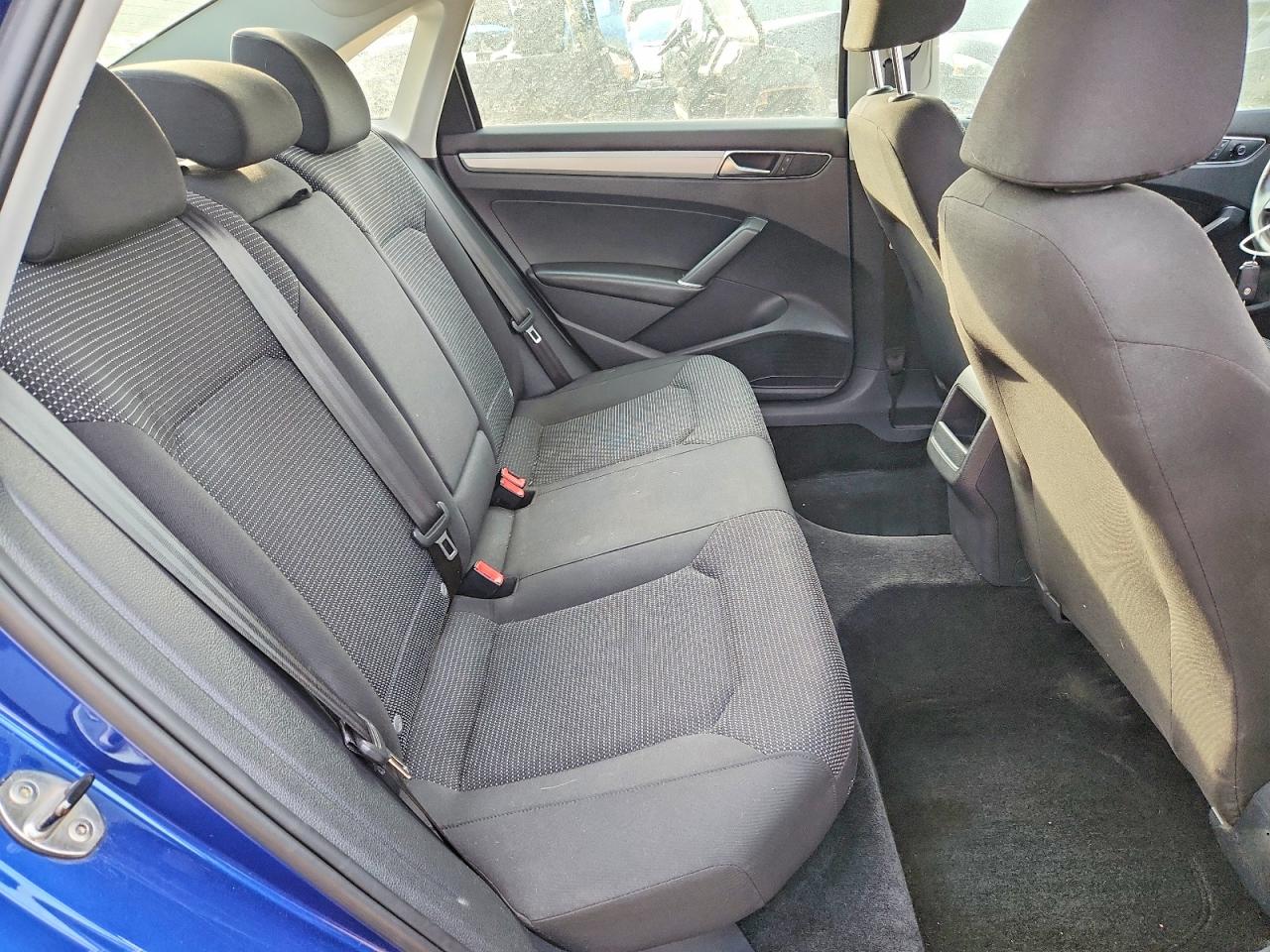 Volkswagen Passat S