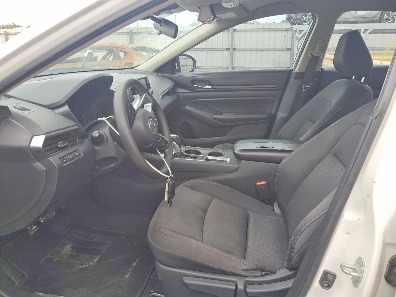 Nissan Altima S