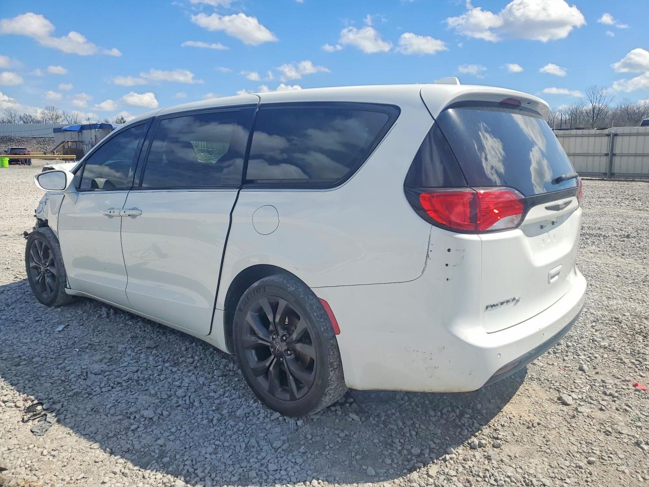 Chrysler Pacifica Touring Plus
