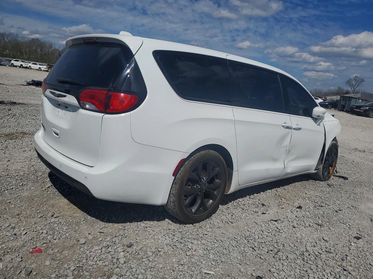 Chrysler Pacifica Touring Plus