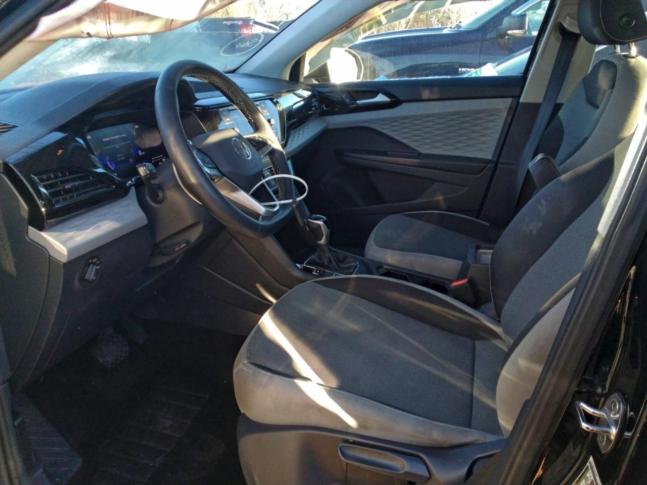 Volkswagen Taos S
