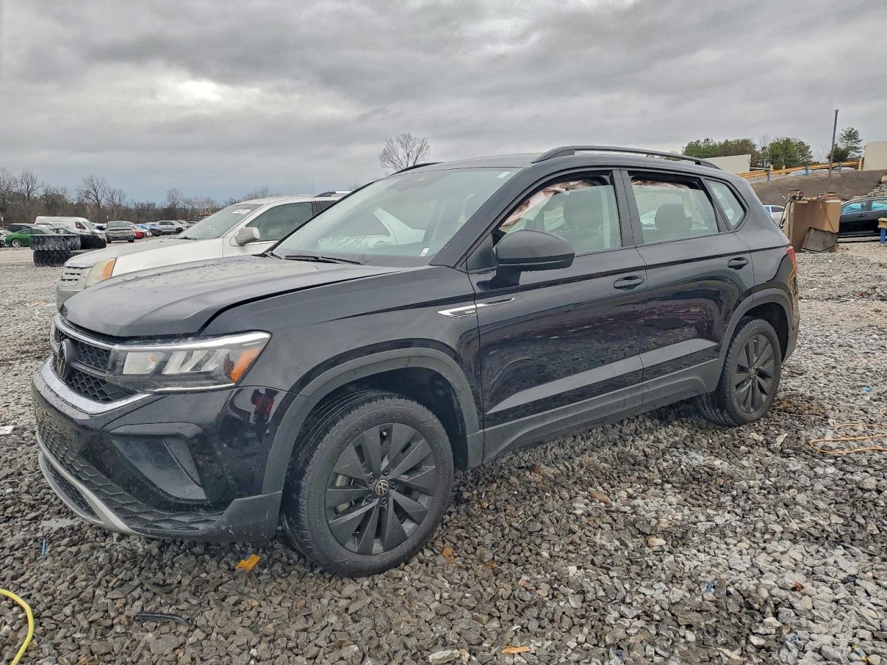 Salvage Volkswagen Taos Image