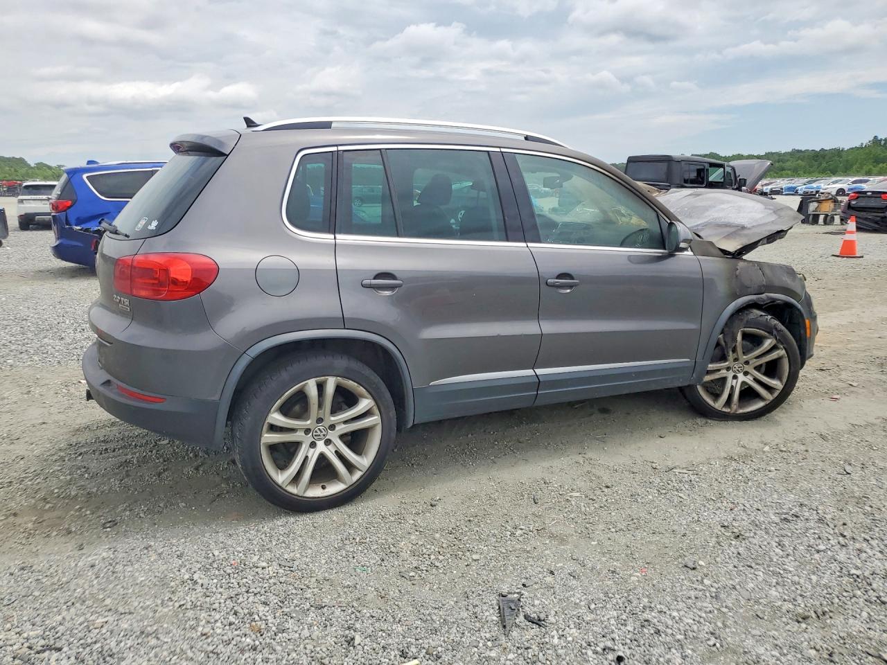 Volkswagen Tiguan S