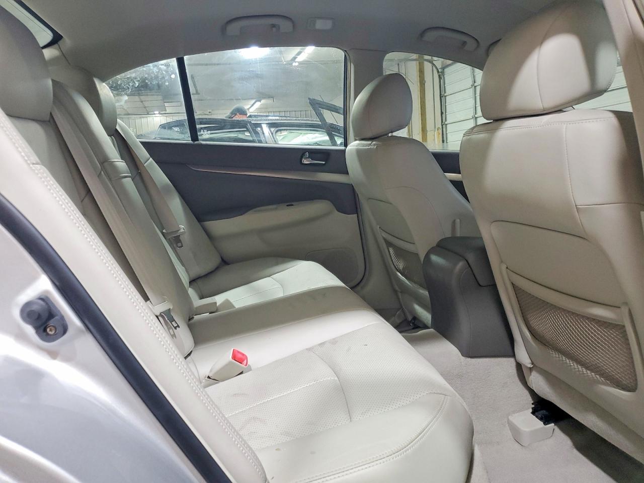 INFINITI G25 Base