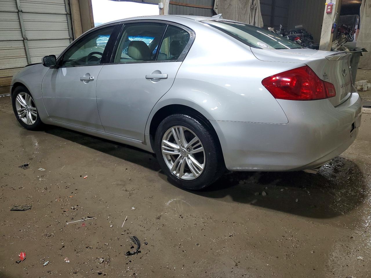 INFINITI G25 Base