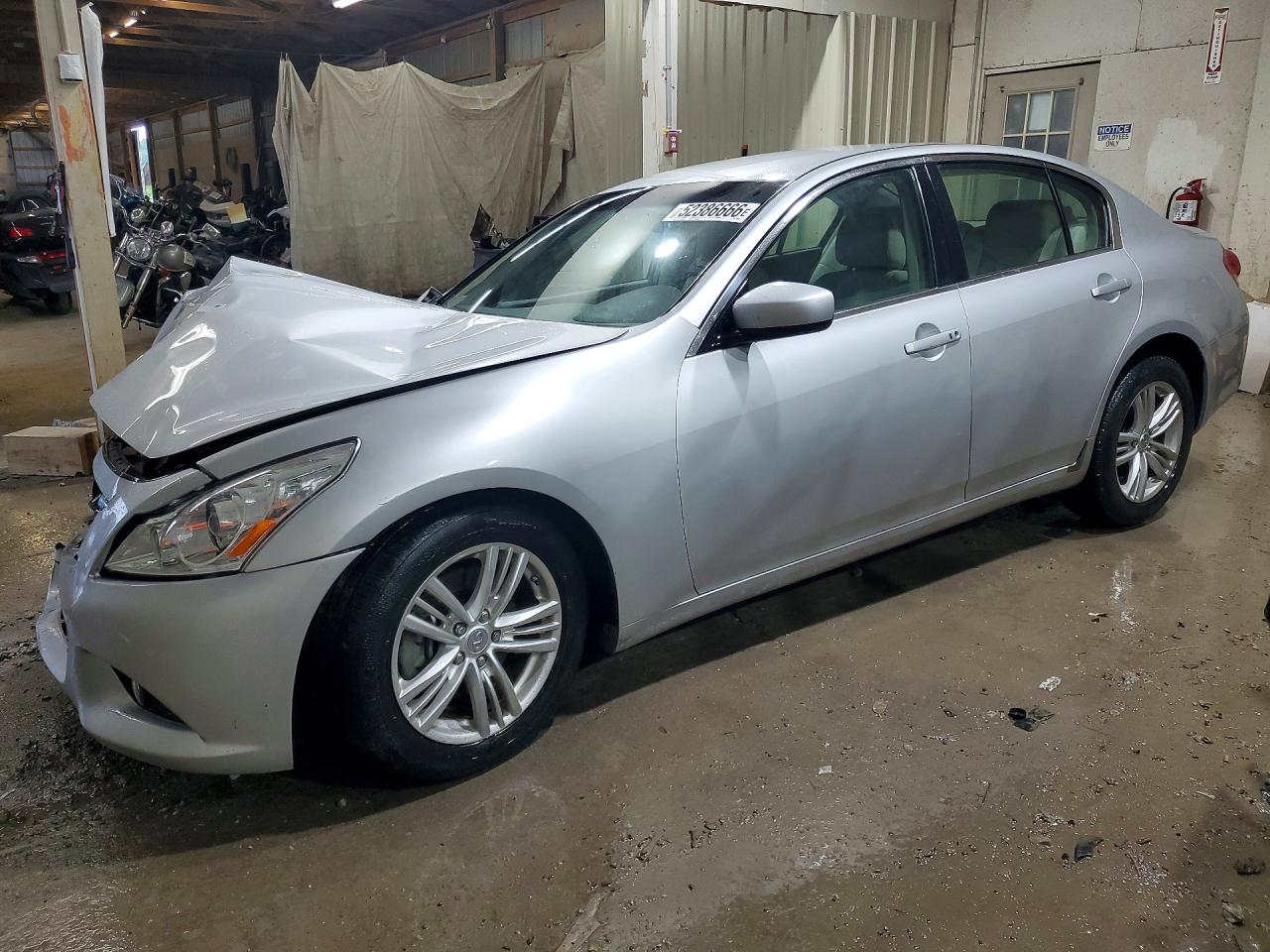 Salvage INFINITI G25 Image
