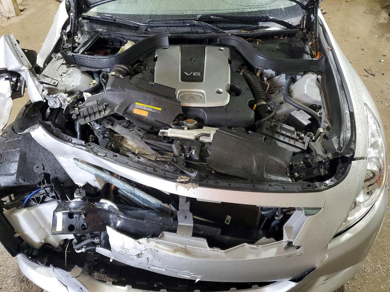 INFINITI G25 Base