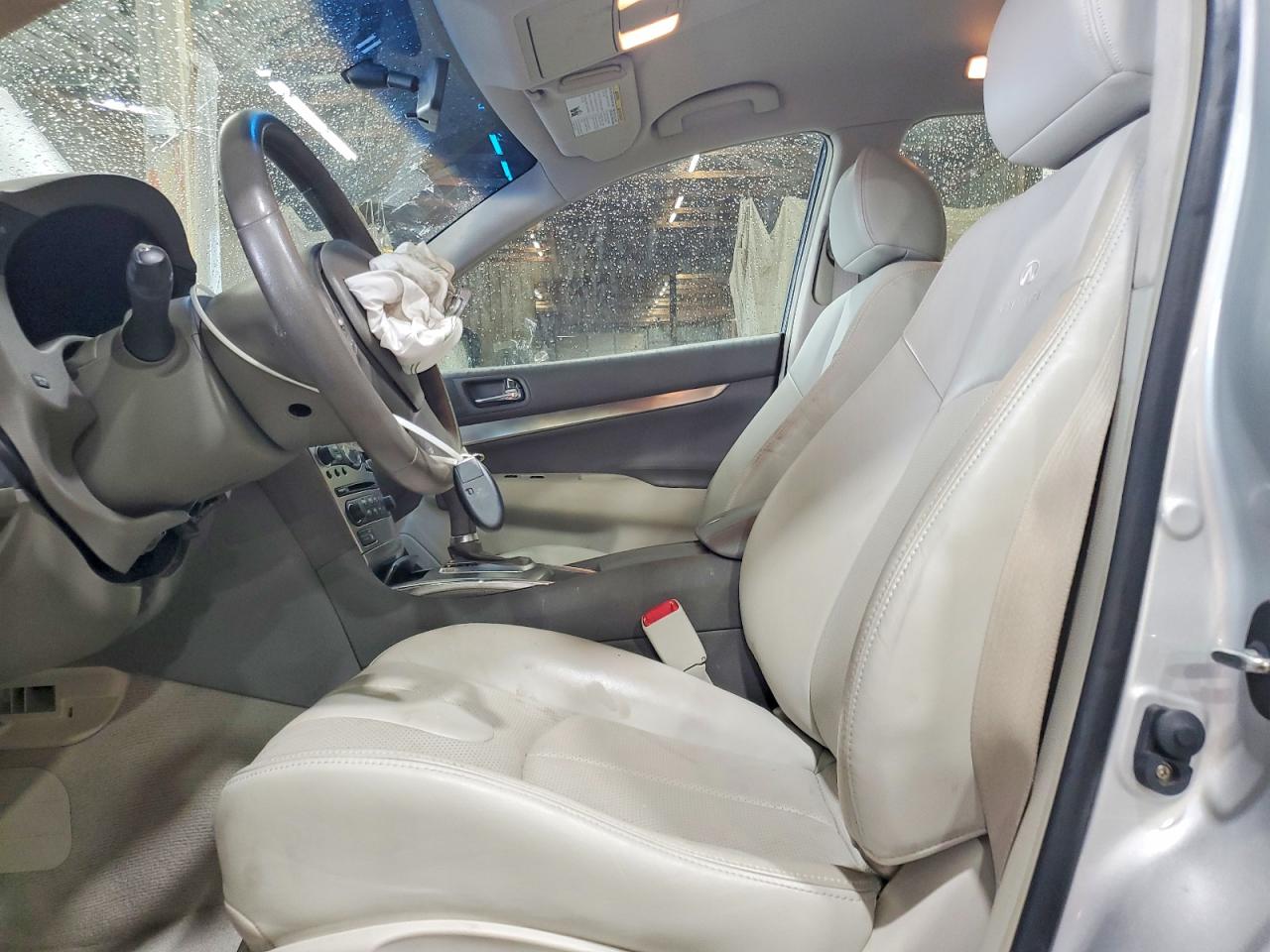 INFINITI G25 Base