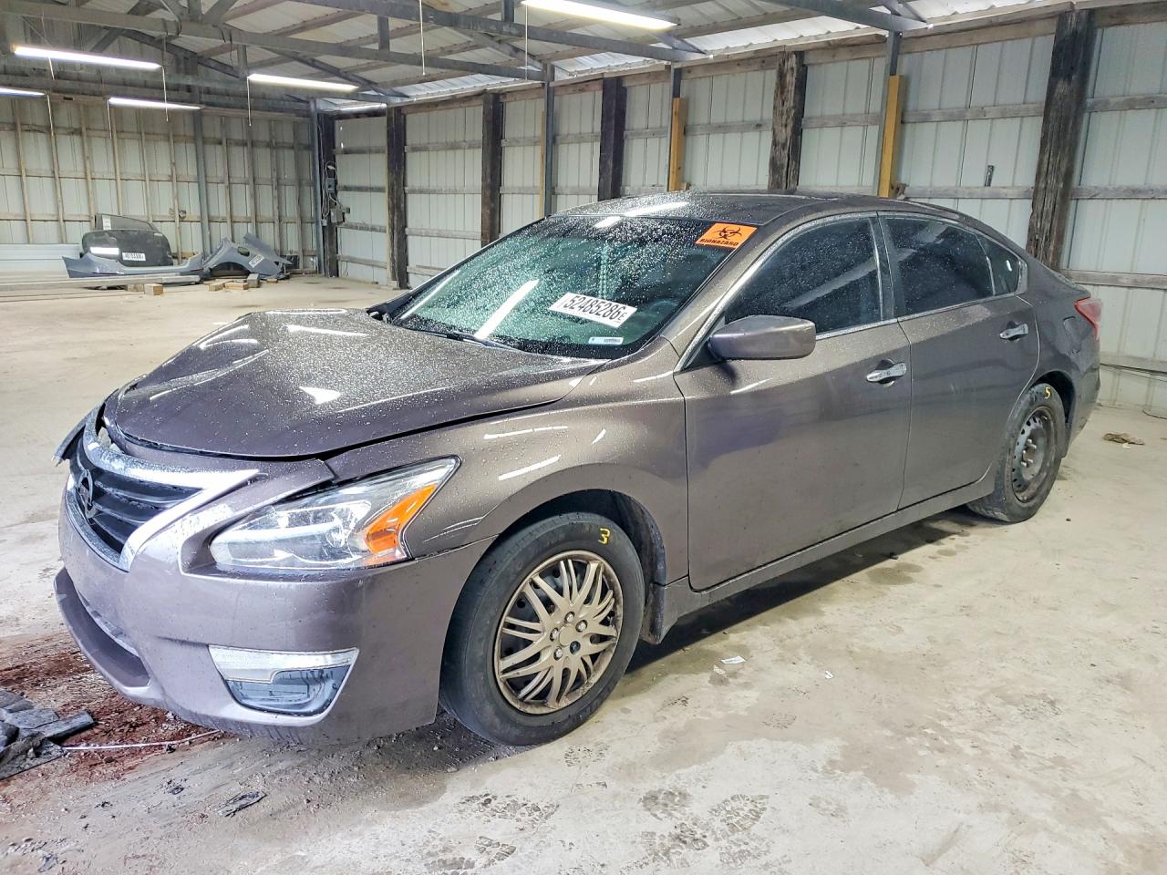 Salvage Nissan Altima Image