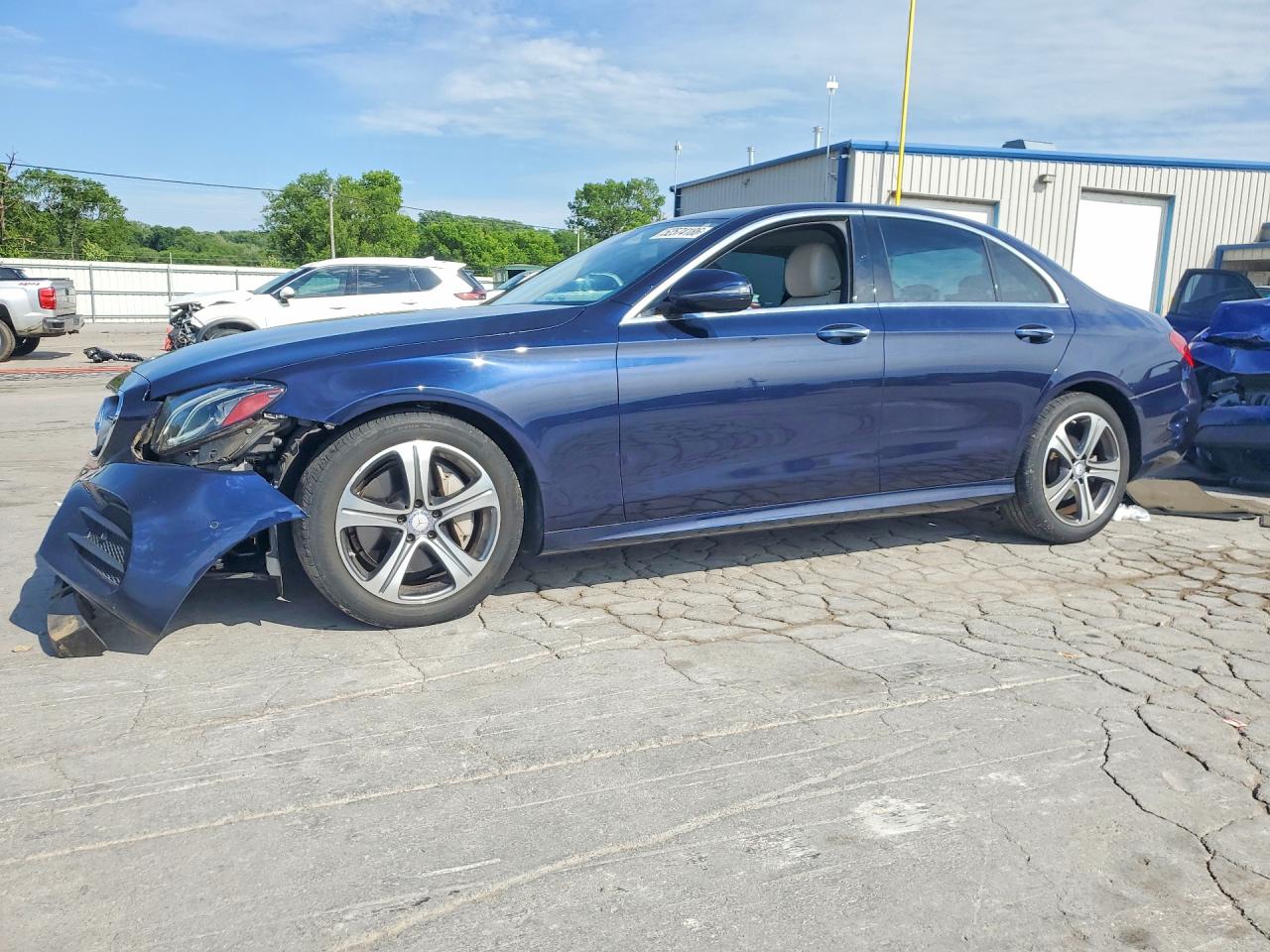 Salvage Mercedes-Benz E-Class Image