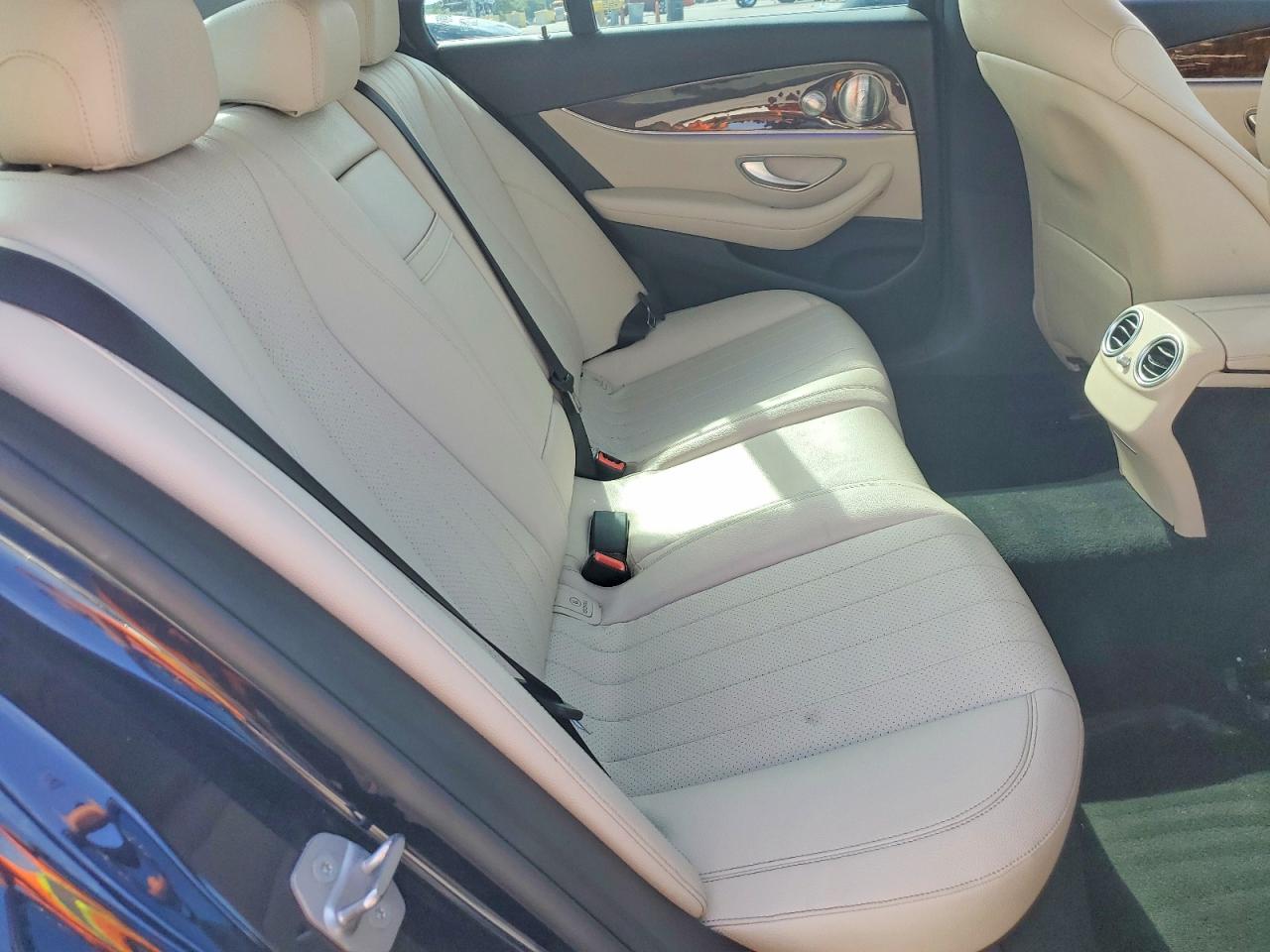 Mercedes-Benz E-Class 300