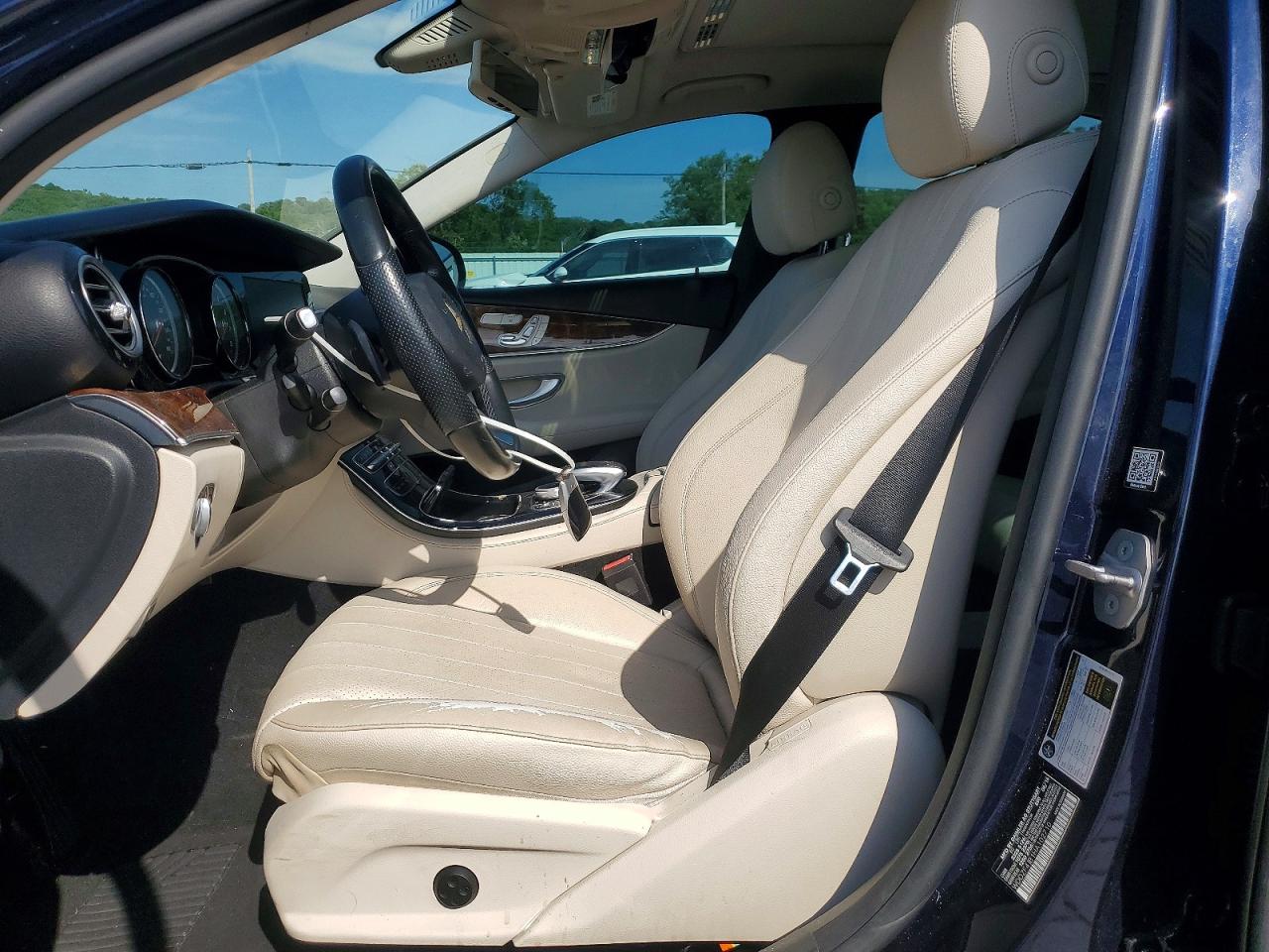 Mercedes-Benz E-Class 300