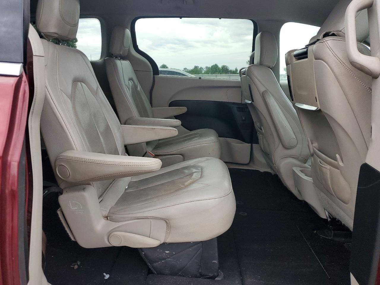 Chrysler Pacifica Touring L Plus