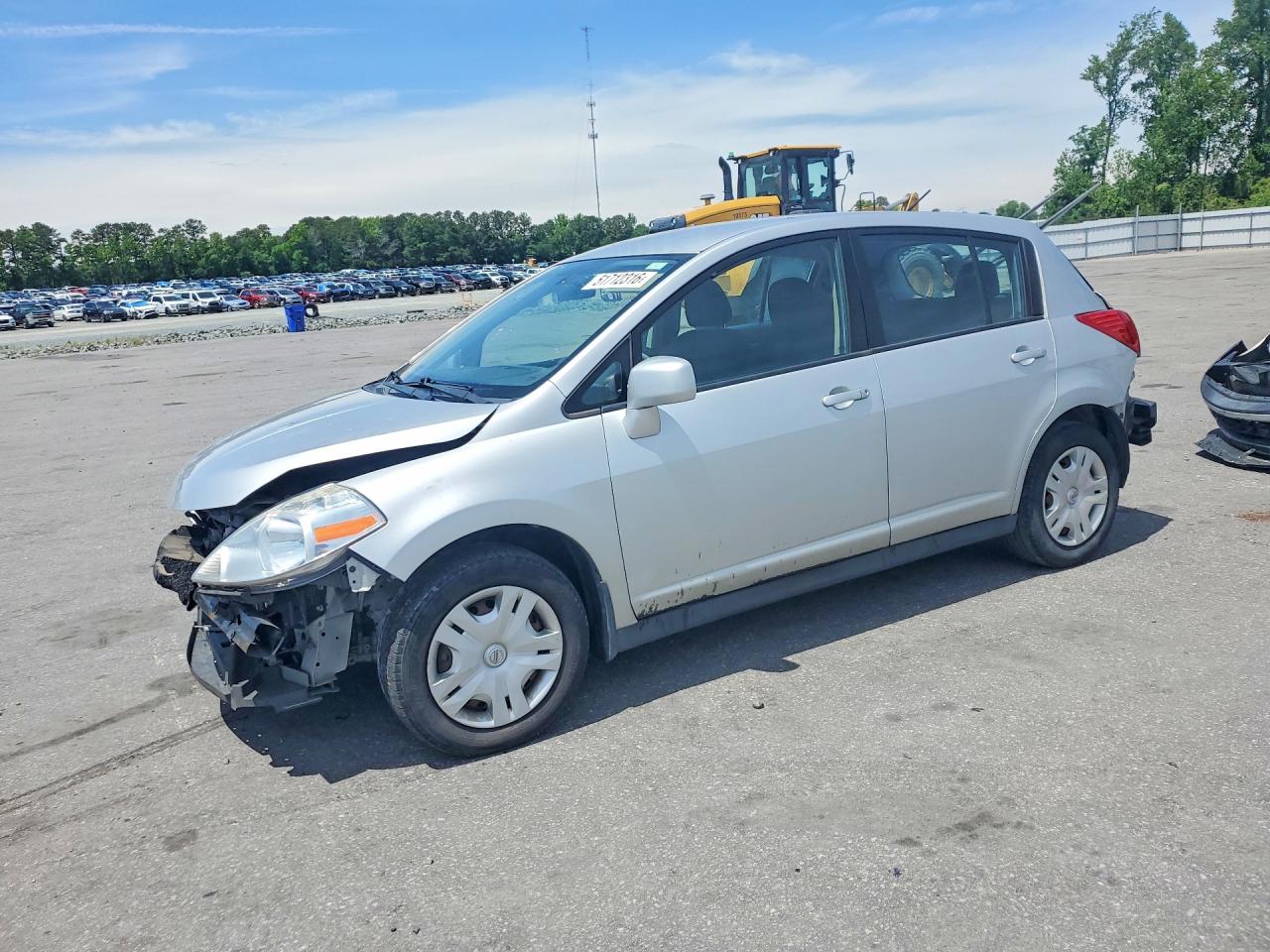 Salvage Nissan Versa Image