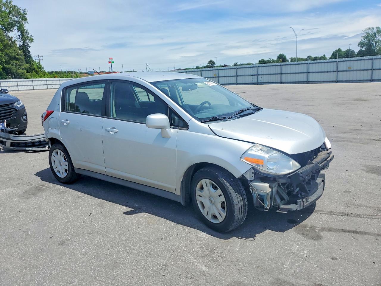 Nissan Versa 1.8 S